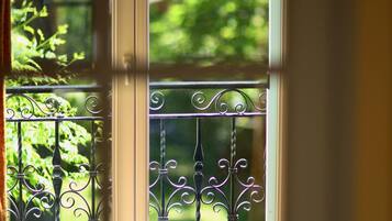 Superior Suite, Private Bathroom, Garden View