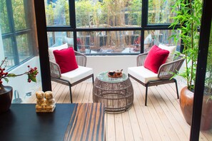 シグネチャー ダブルルーム シティビュー | バルコニー