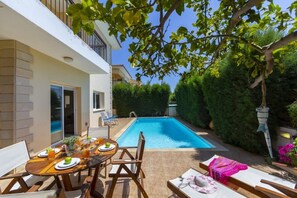 Private pool - Protaras Villa Lindos 22 (Paralimni)