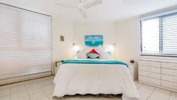2 bedrooms, bed sheets