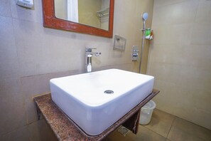 华丽双人房, 城市景观 | 浴室 | 淋浴设施、免费洗浴用品、吹风机、毛巾