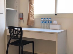 Quadruple Room | Desk, blackout drapes, free WiFi, bed sheets - Love Vacation B&B (Jinning)