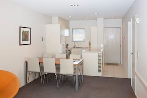Apartment, 2 Bedrooms, Non Smoking | Private kitchen | Full-size fridge, microwave, oven, stovetop