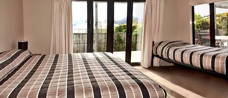 5 多间卧室、熨斗/熨衣板、婴儿床、收费 WiFi