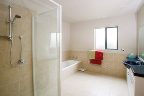 House, 3 Bedrooms, Non Smoking | Bathroom - Meadowbrook Place (Wanaka)