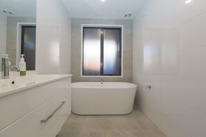 Ev, 5 Yatak Odası, Sigara İçilmez | Banyo | Duş, saç kurutma makinesi, havlu 