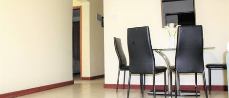 Executive Apartment | In-room dining