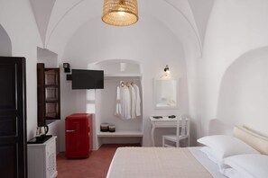 Chambre Triple Économique | Fer et planche à repasser, Wi-Fi gratuit, draps fournis