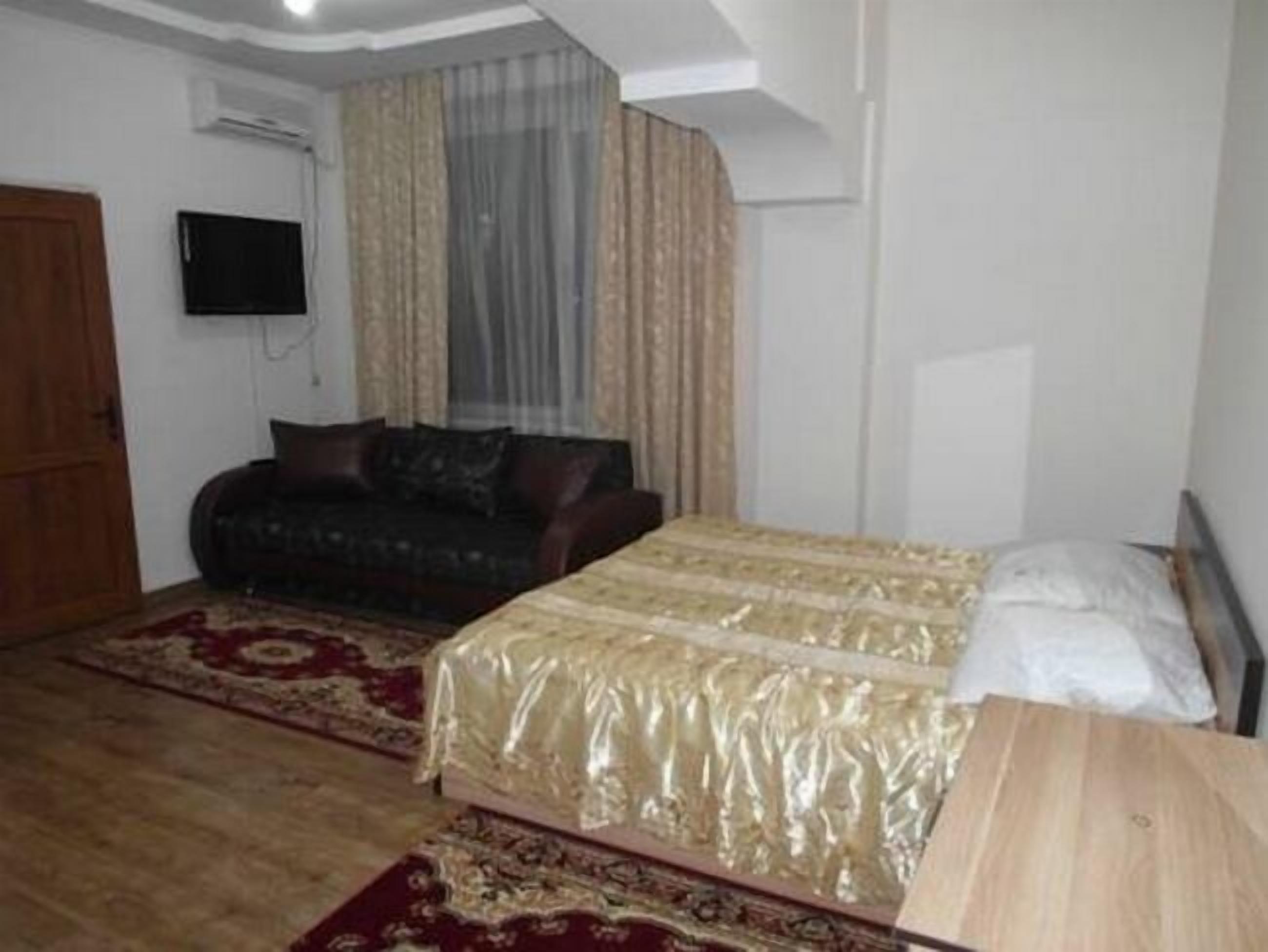 suite | iron/ironing board, free wifi