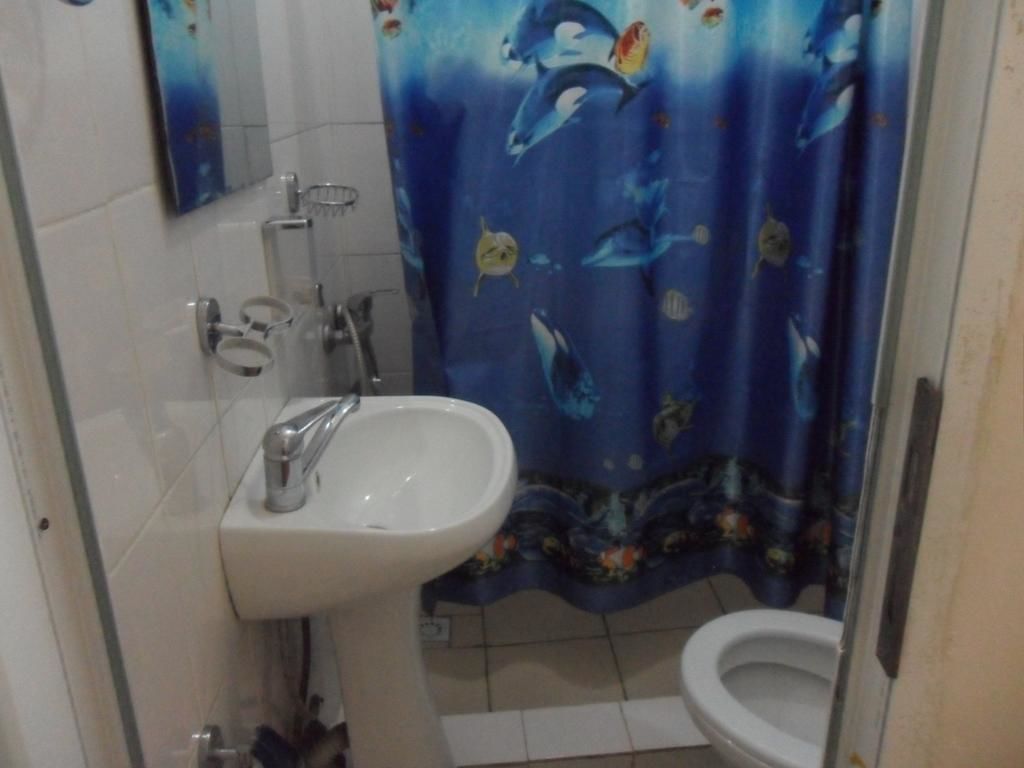 standard double or twin room | bathroom | shower, free toiletries, hair dryer, slippers