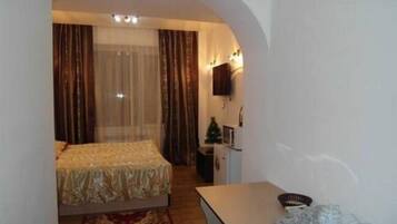 Junior Suite | Iron/ironing board, free WiFi