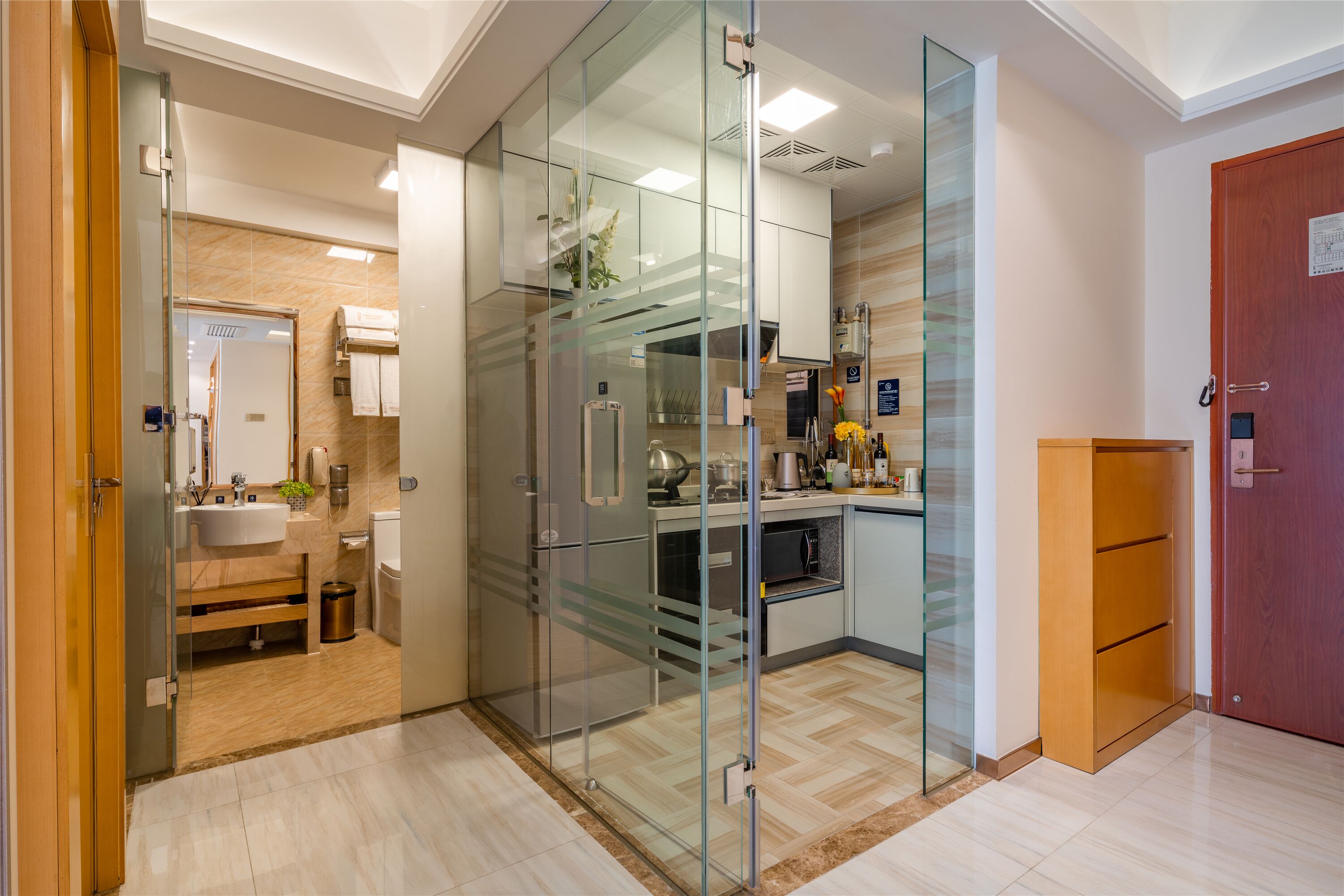 Deluxe Suite, 3 Bedrooms, Kitchen | Interior detail