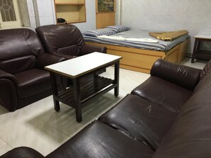 Living room - Victory Mansion (Chennai)