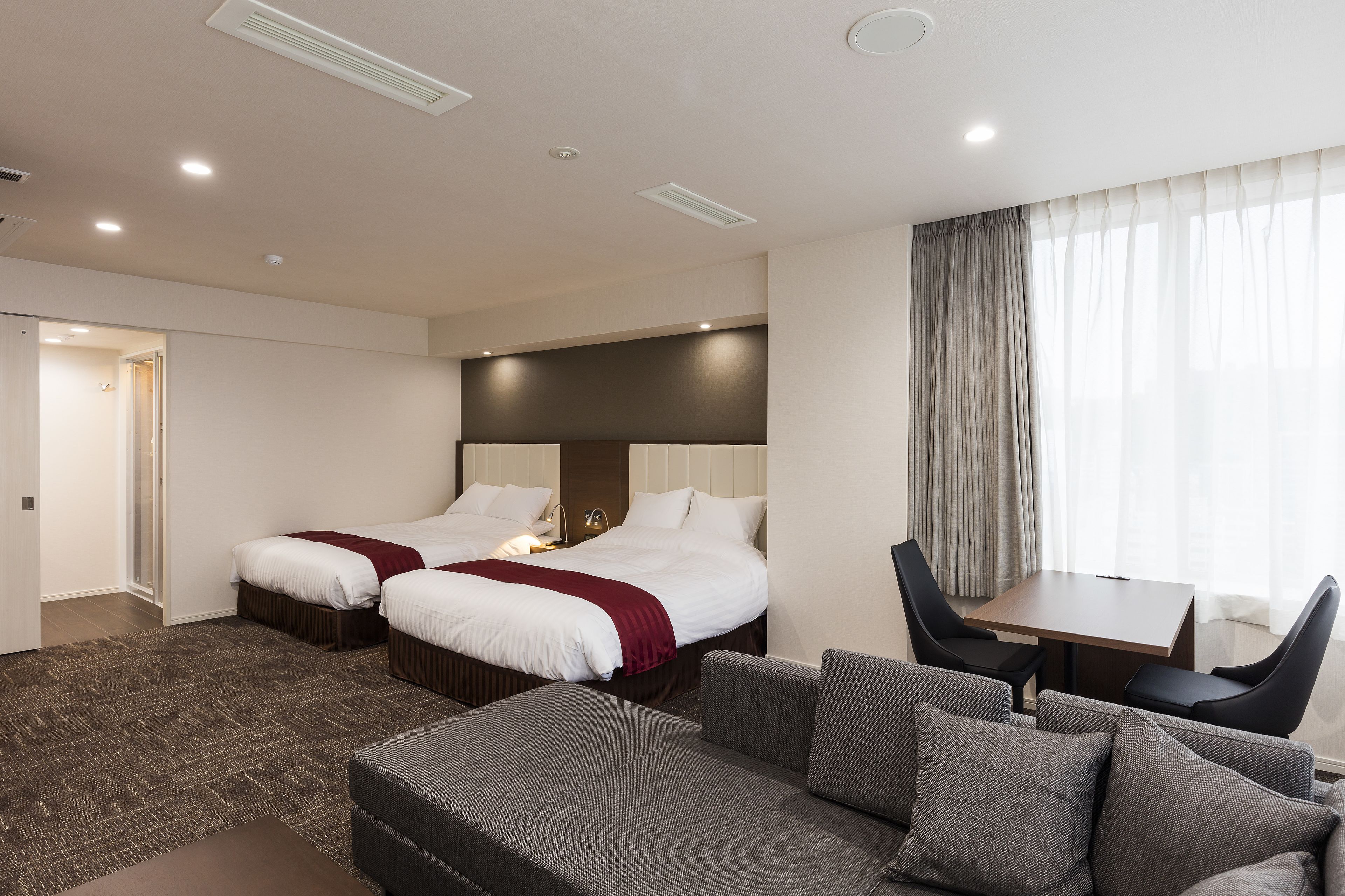 suite | in-room safe, desk, blackout curtains, free wifi