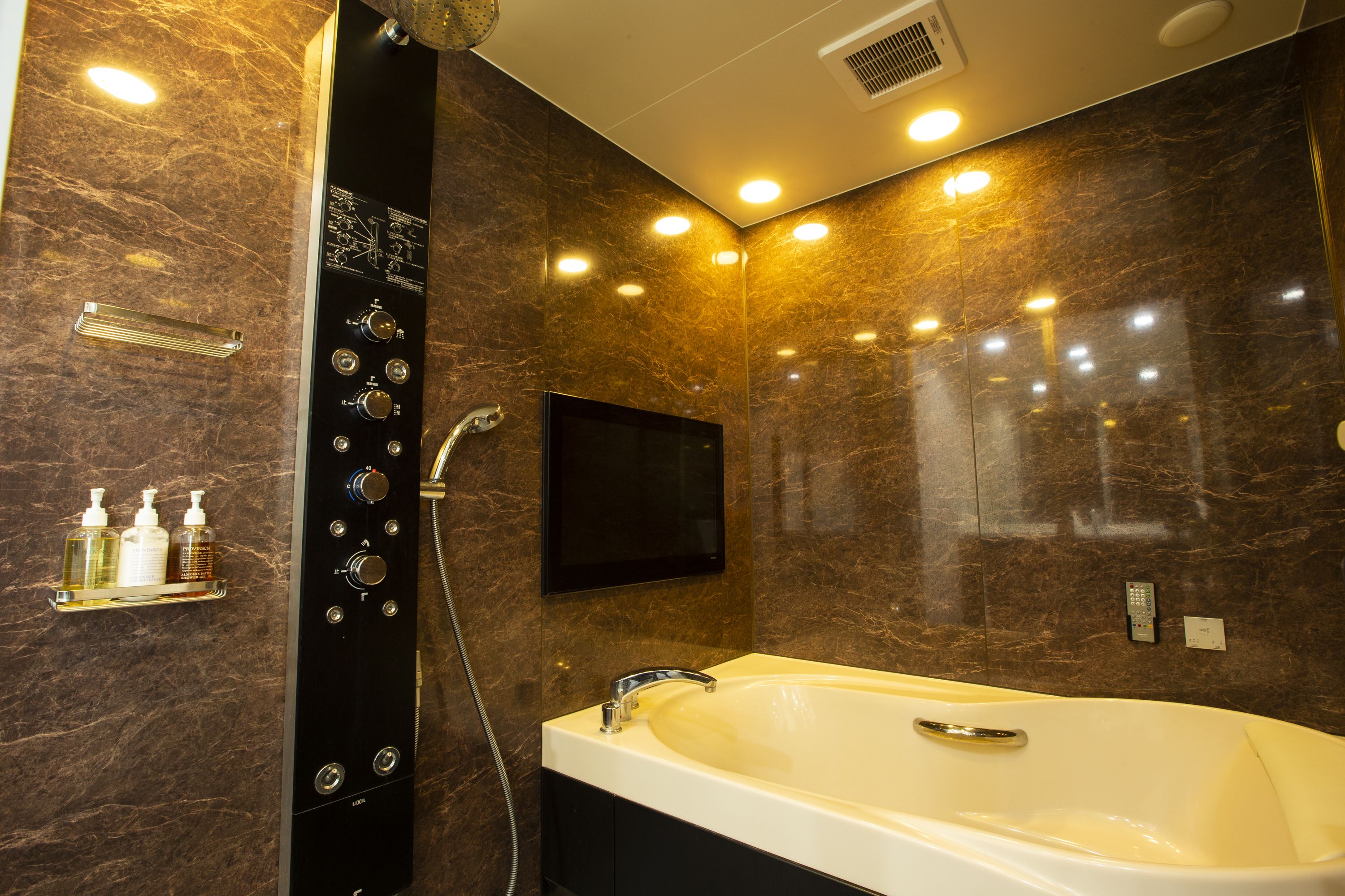 suite | bathroom | separate bathtub and shower, free toiletries, hair dryer, slippers