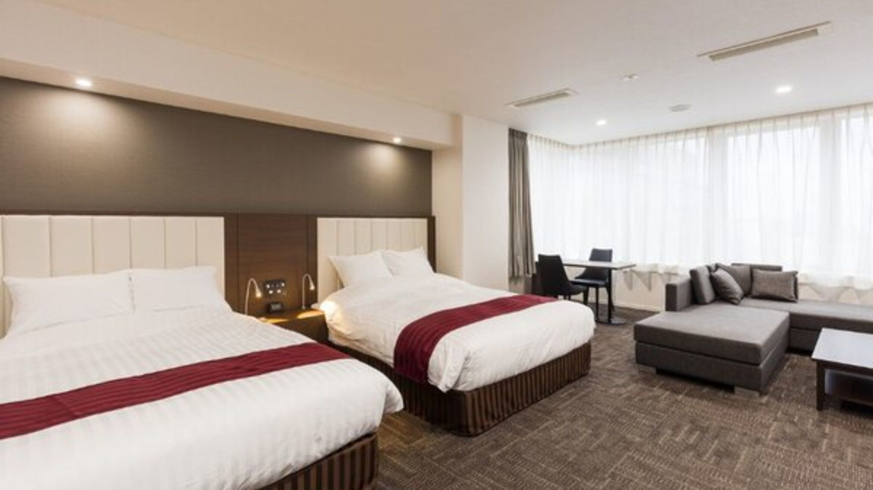 suite | in-room safe, desk, blackout curtains, free wifi