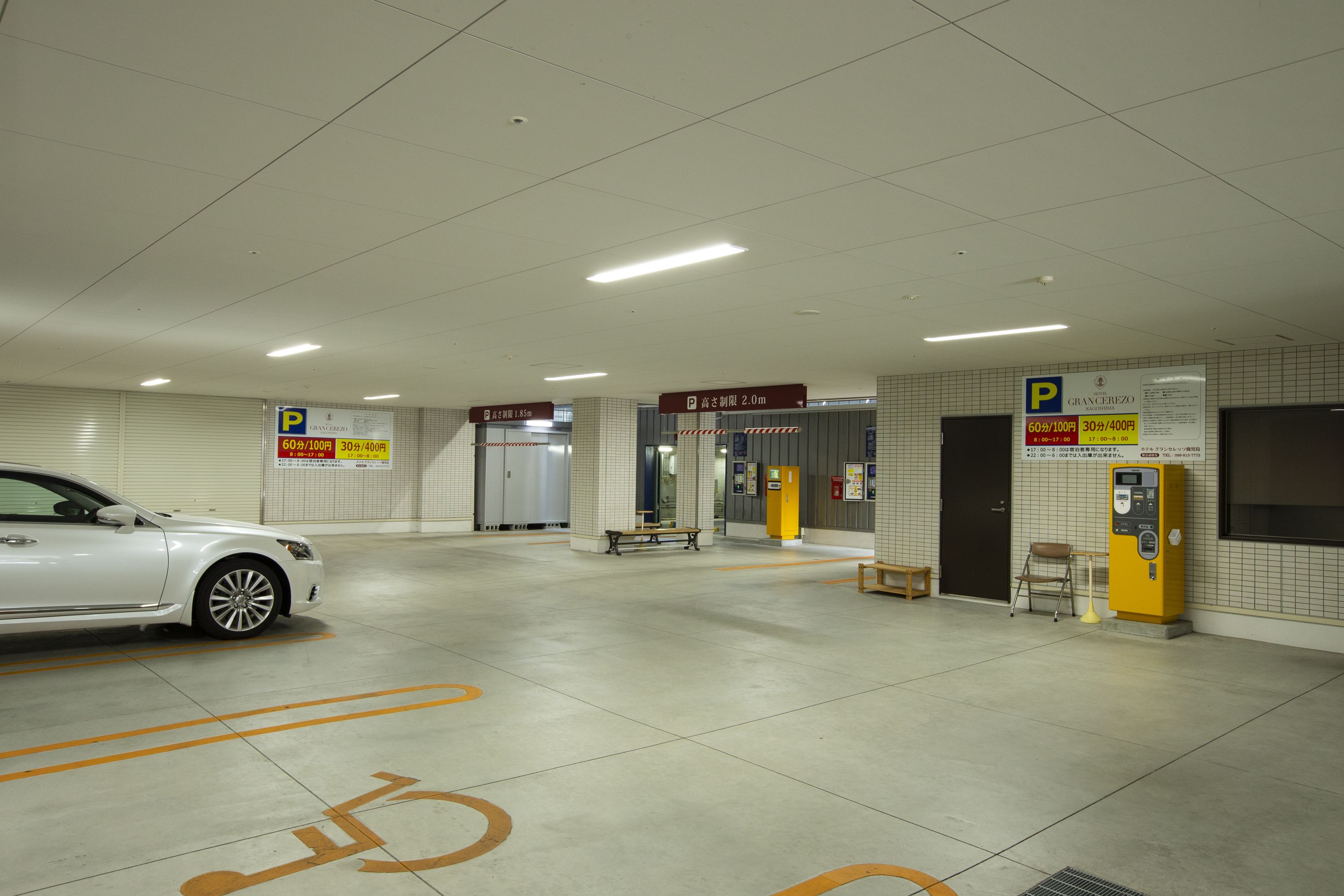 self-parking (surcharge) 1000 per night