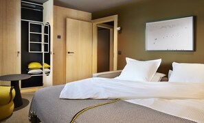 Suite (Dreams) | Premium bedding, minibar, individually furnished, desk - Hôtel Mil8 (Morzine)