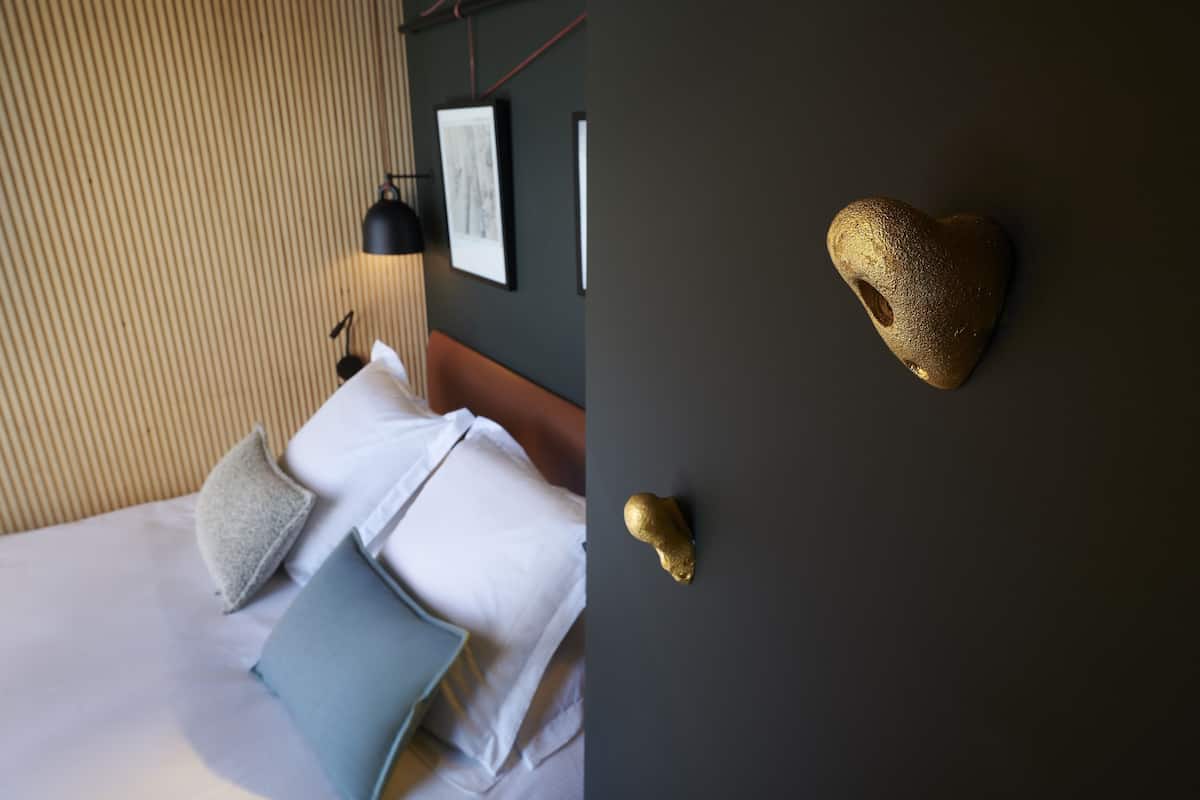 1 bilik tidur, peralatan tempat tidur premium, bar mini