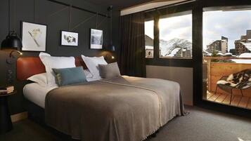 Family Room | Premium bedding, minibar, individually furnished, desk