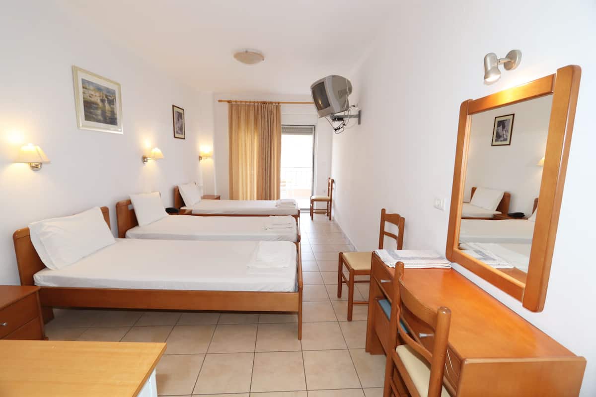 Triple Room, City View | WiFi (free), bed sheets