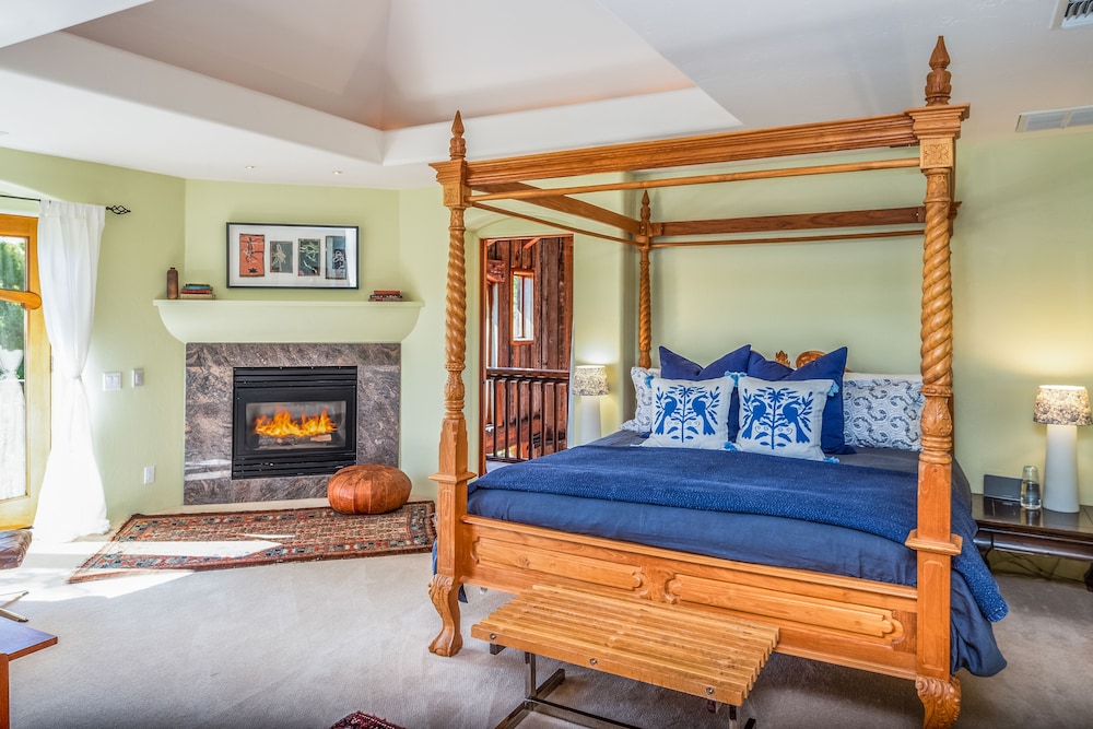 Inn Paradiso by null