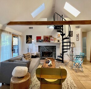 Luxury Apartment, 2 Bedrooms, Garden View | Living area | Flat-screen TV - Inn Paradiso (Paso Robles)