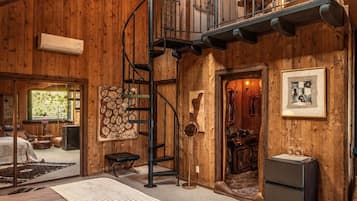 Luxury Suite, 2 Bedrooms, Garden View | Egyptian cotton sheets, premium bedding, Tempur-Pedic beds