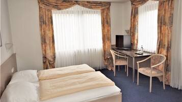 Doppelzimmer (101) | Schreibtisch, schallisolierte Zimmer, kostenloses WLAN, Bettwäsche