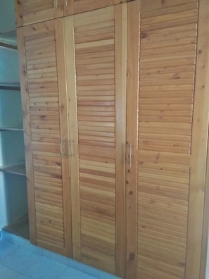 Apartament clàssic, 2 dormitoris | Equipament de l'habitació