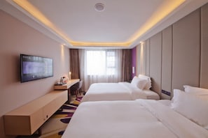 Deluxe Twin Room, City View | 1 bedroom, premium bedding, down comforters, memory foam beds