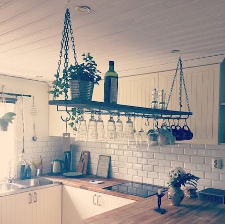 Fridge, microwave, oven, stovetop. Charming cottage, close to beach, nature and city