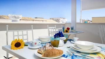 Tägliches inbegriffenes Frühstücksbuffet