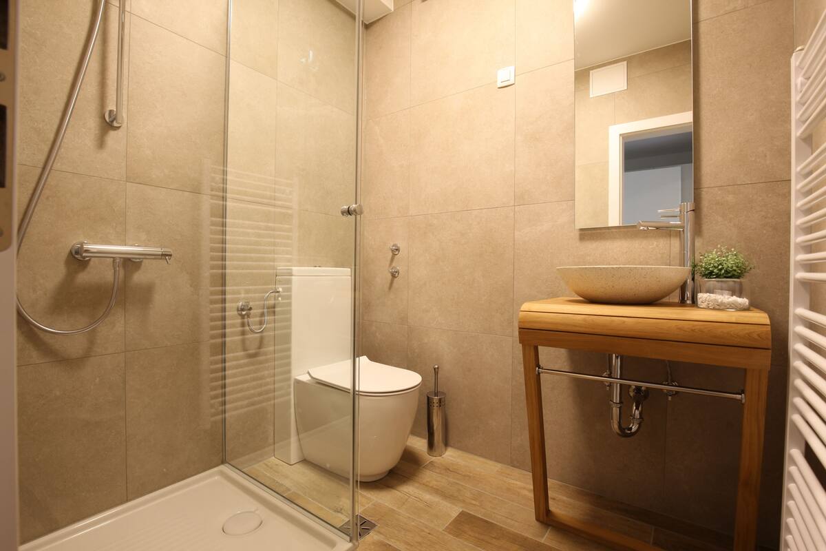 junior suite | bathroom | towels