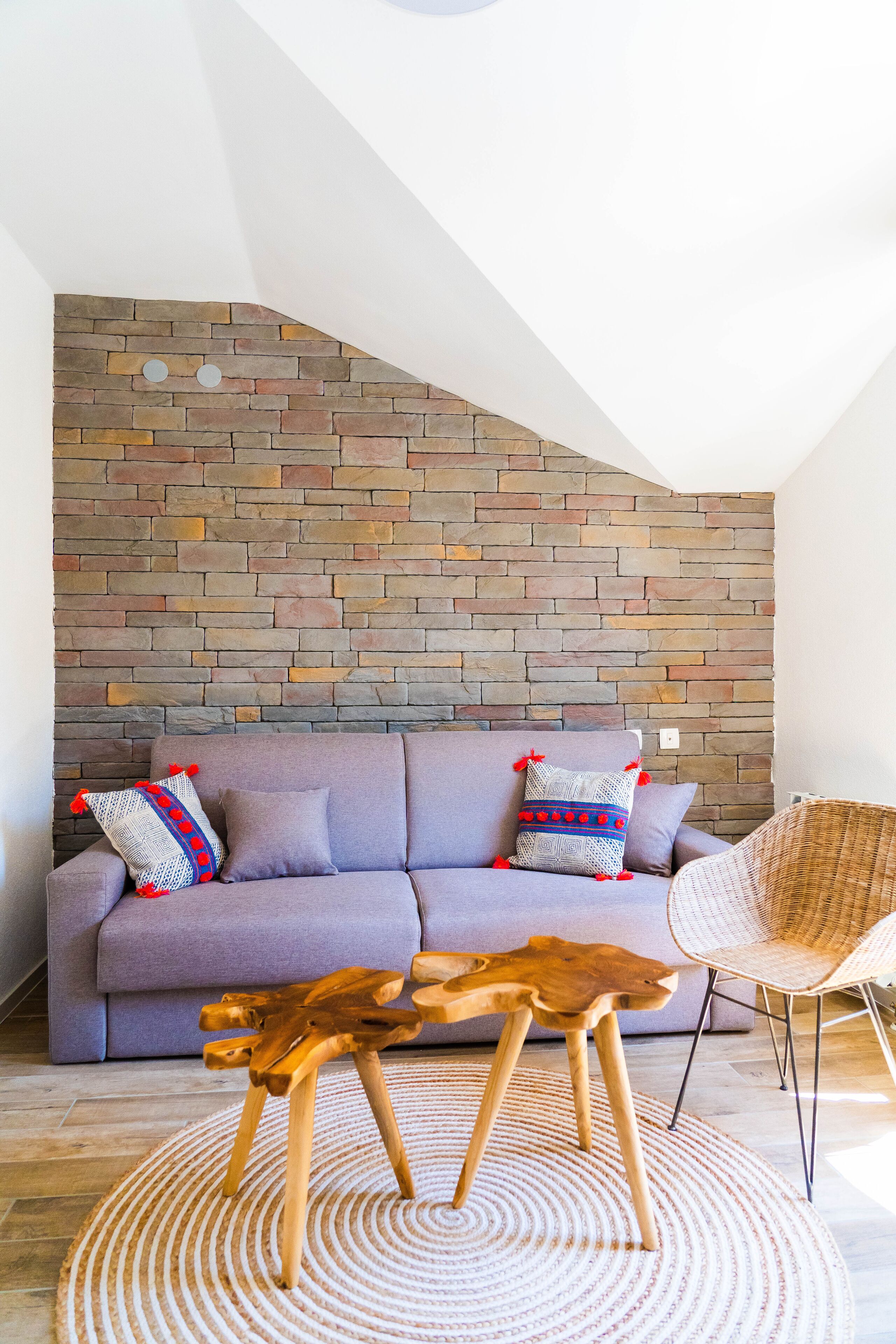 junior suite | living area | flat-screen tv