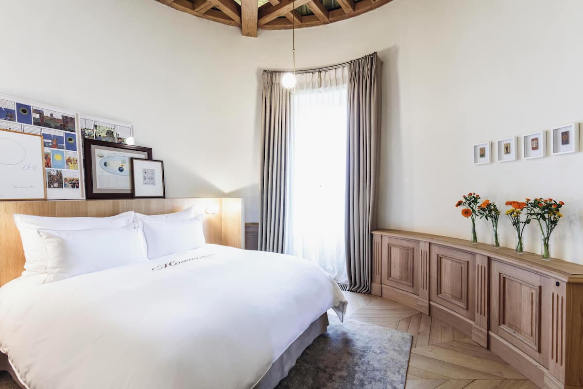 Suite (9 Soleil Prestige) | Minibar, in-room safe, individually decorated, individually furnished