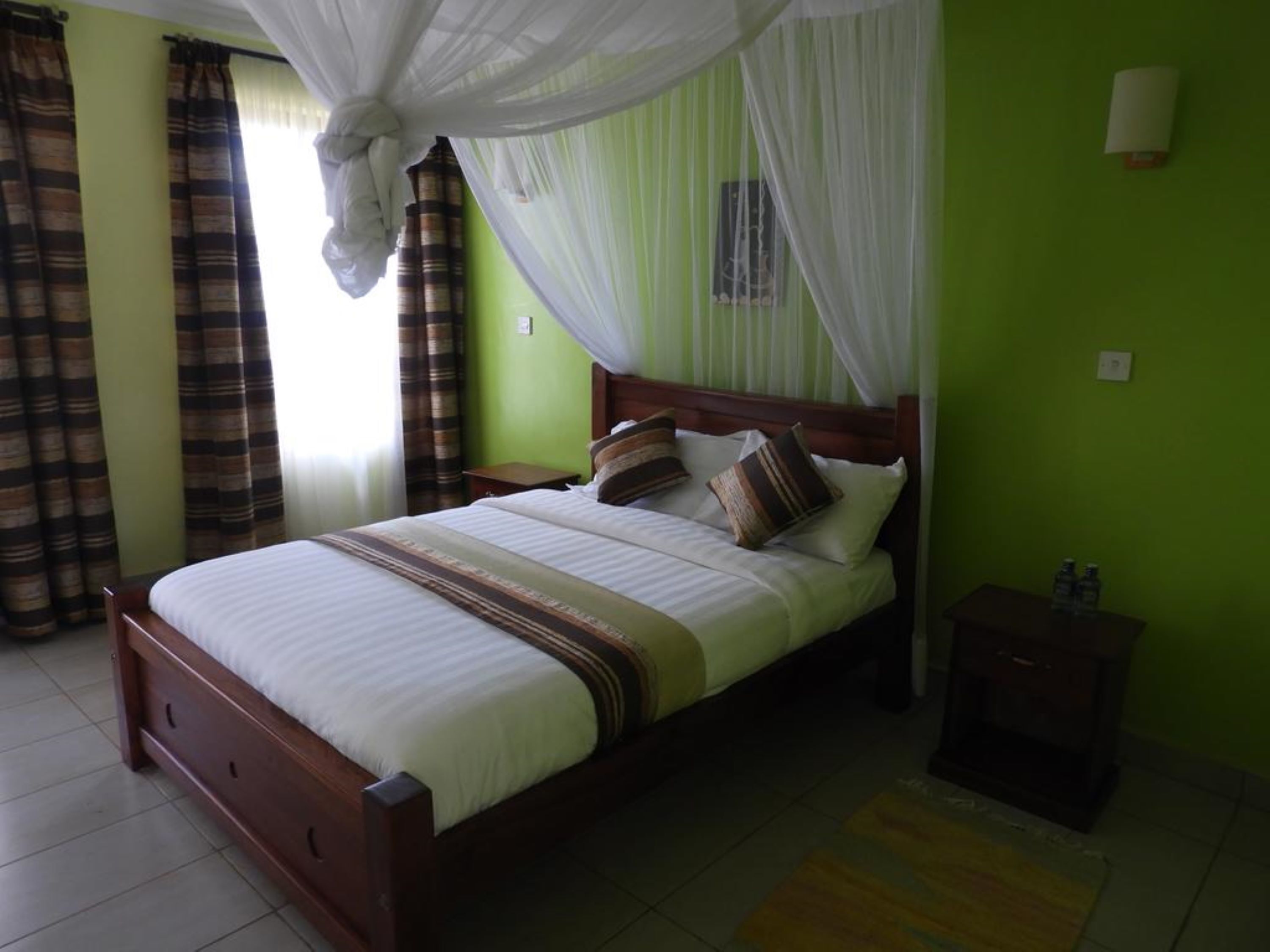 Premium bedding, memory-foam beds, desk, free WiFi