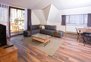 City Penthouse, 2 Bedrooms, Non Smoking, City View | Premium bedding, in-room safe, individually decorated - Princess Residence (Istanbul)
