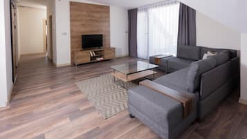 40-Zoll-LED-Fernseher mit Satellitenempfang, Fernseher