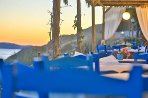 Daily full breakfast for a fee - Armonia by Grispos Villas (Naxos)