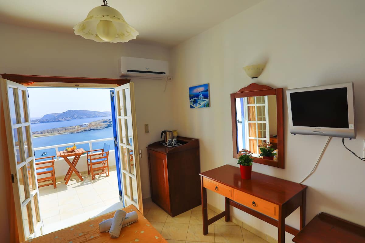 1 bedroom, free cots/infant beds, free WiFi, bed sheets
