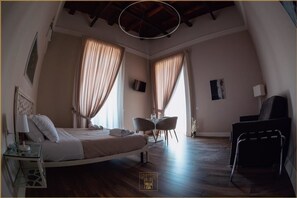 Chambre Quadruple Deluxe, 1 lit double et 1 canapé-lit