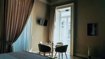 Deluxe Quadruple Room, 1 Double Bed with Sofa bed