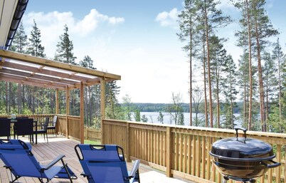 Cozy home in Målilla with WiFi