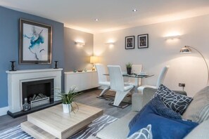 House, 2 Bedrooms | Living area