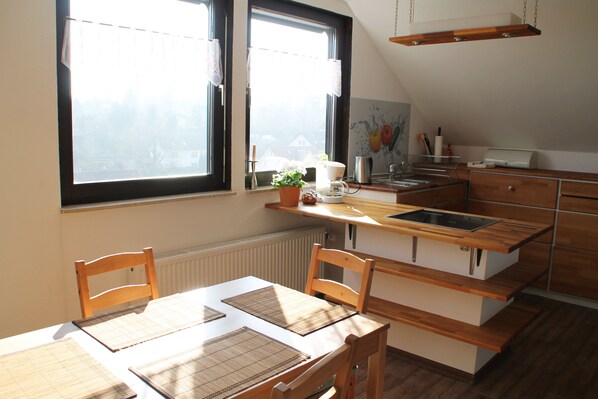 Apartment, 2 Bedrooms | Private kitchen