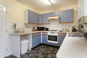 公寓 | 私人厨房 | 冰箱、微波炉、烤箱、炉灶