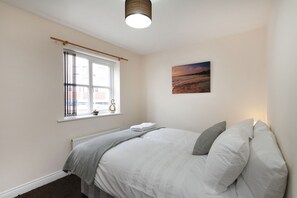 Appartement | Chambres insonorisées, fer et planche à repasser, Wi-Fi gratuit