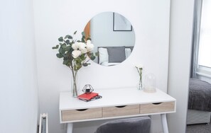Apartment, 2 Bedrooms | 2 bedrooms, free WiFi - Westminister Classy Apartment (London)