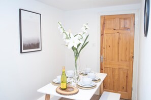 Apartment, 2 Schlafzimmer | 2 Schlafzimmer, kostenloses WLAN